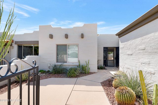 7408 E Wandering Road, Tucson, AZ 85750