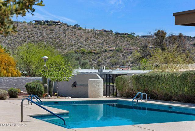 7408 E Wandering Road, Tucson, AZ 85750