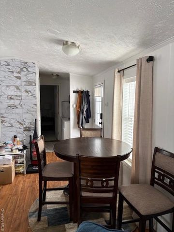 A9 Ash St, Riverhead, NY 11901