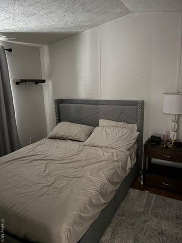 A9 Ash St, Riverhead, NY 11901