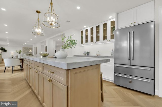 11111 LAMPLIGHTER LN, Potomac, MD 20854