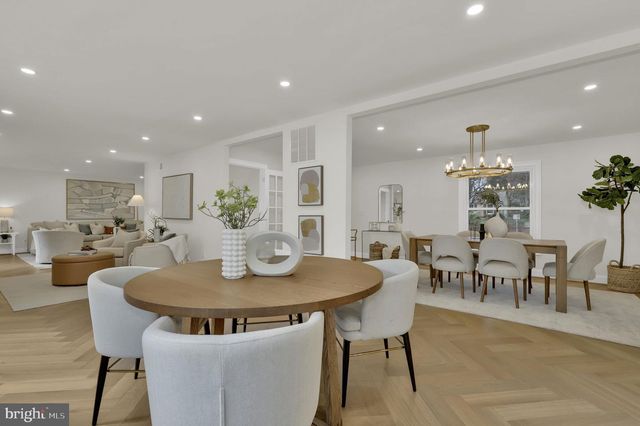 11111 LAMPLIGHTER LN, Potomac, MD 20854