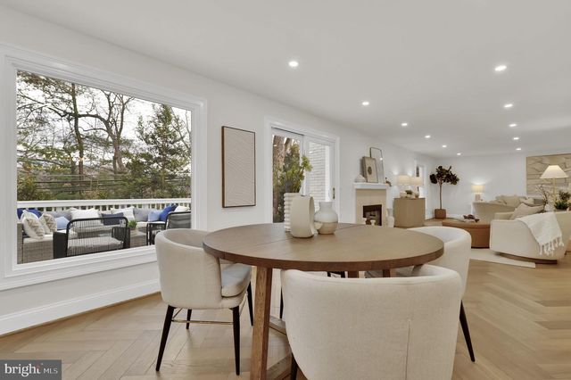 11111 LAMPLIGHTER LN, Potomac, MD 20854