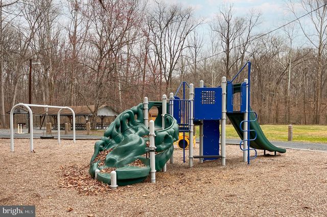 11111 LAMPLIGHTER LN, Potomac, MD 20854