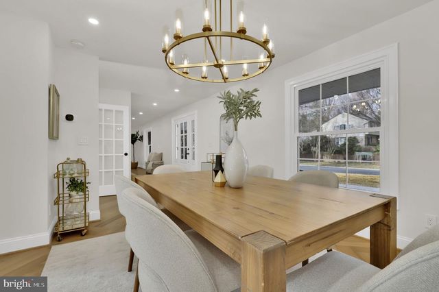 11111 LAMPLIGHTER LN, Potomac, MD 20854