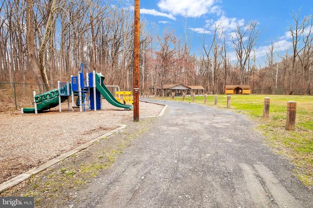 11111 LAMPLIGHTER LN, Potomac, MD 20854