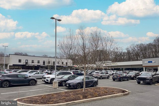 11111 LAMPLIGHTER LN, Potomac, MD 20854