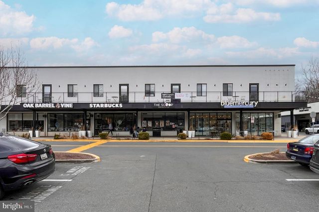 11111 LAMPLIGHTER LN, Potomac, MD 20854