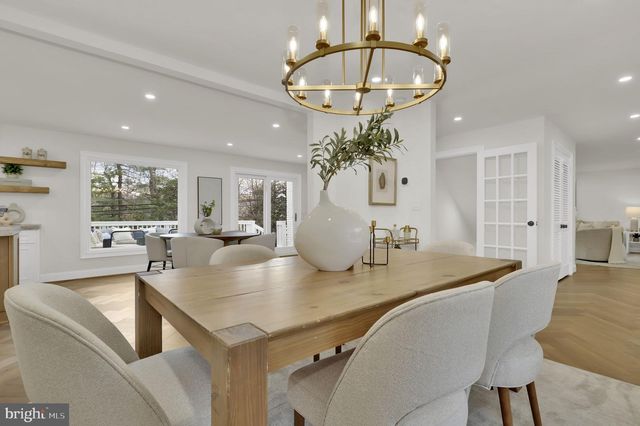 11111 LAMPLIGHTER LN, Potomac, MD 20854