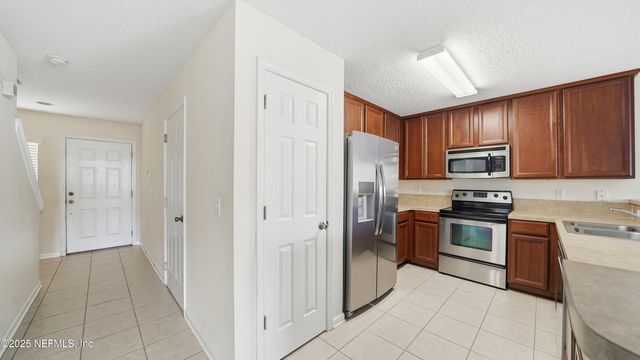 1500 CALMING WATER Drive 4605, Fleming Island, FL 32003