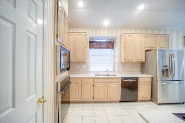 6757 Burr Oak Drive, Plano, TX 75023