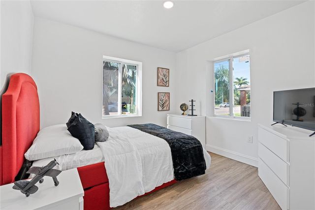 4635 22ND AVENUE N, St Petersburg, FL 33713