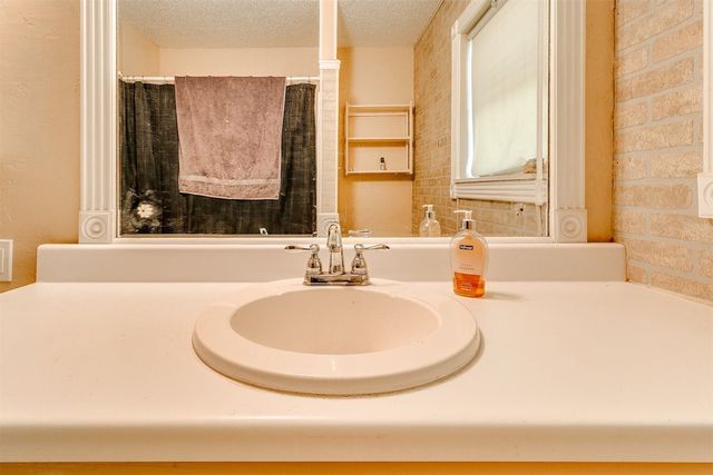 721 N Harrison Avenue, Blanchard, OK 73010