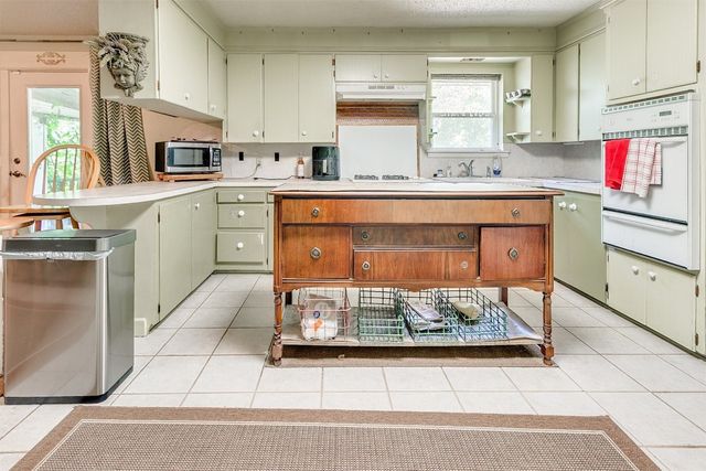 721 N Harrison Avenue, Blanchard, OK 73010
