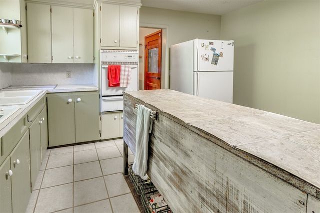 721 N Harrison Avenue, Blanchard, OK 73010