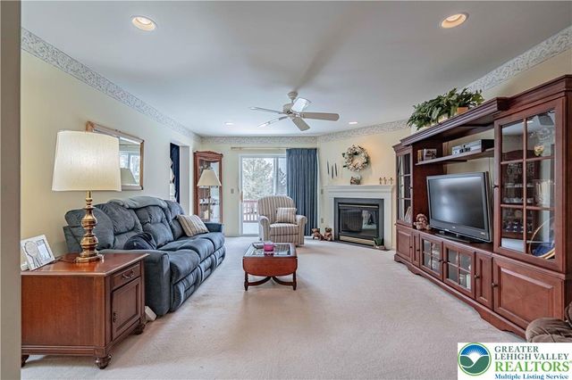 199 Park Ridge Drive, Forks Twp, PA 18040