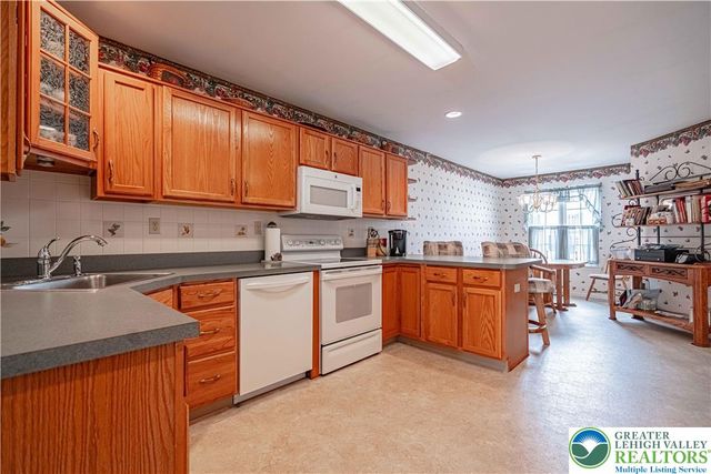 199 Park Ridge Drive, Forks Twp, PA 18040