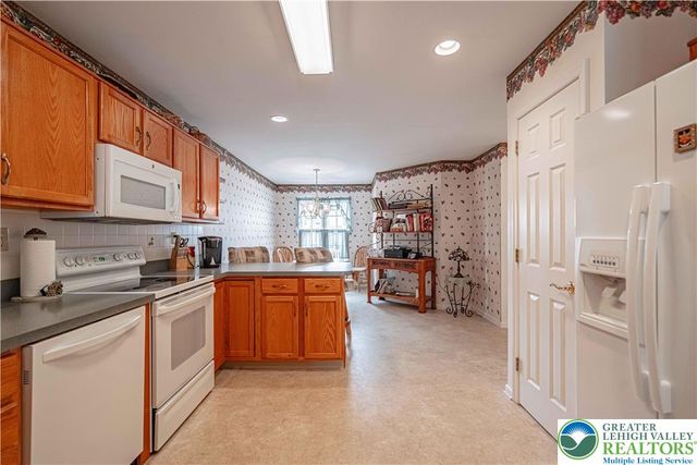 199 Park Ridge Drive, Forks Twp, PA 18040