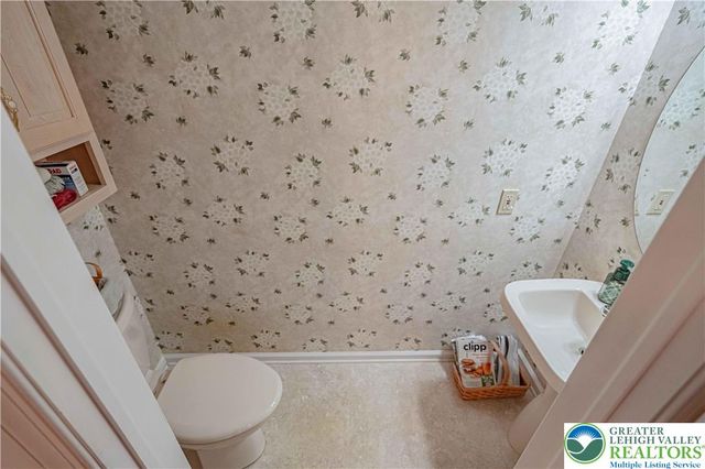 199 Park Ridge Drive, Forks Twp, PA 18040