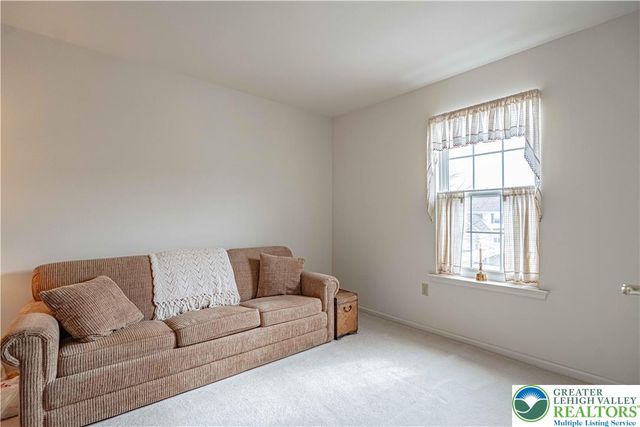 199 Park Ridge Drive, Forks Twp, PA 18040