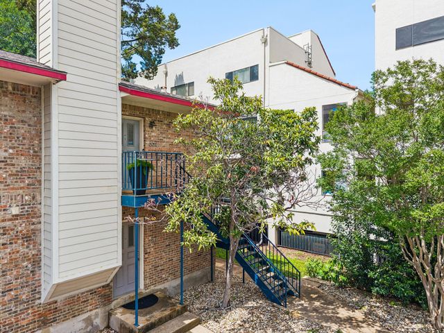 1404 Norwalk LN 204, Austin, TX 78703