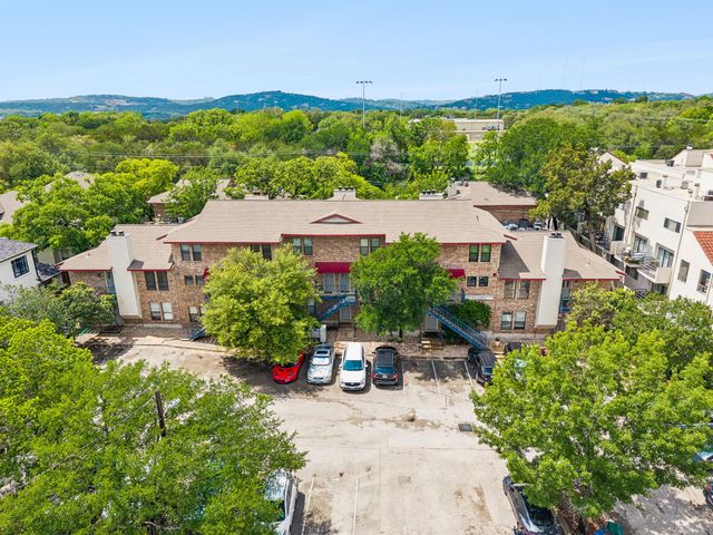 1404 Norwalk LN 204, Austin, TX 78703