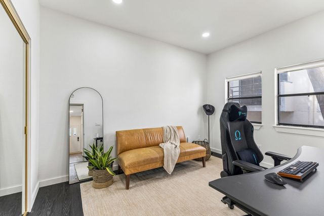 1404 Norwalk LN 204, Austin, TX 78703