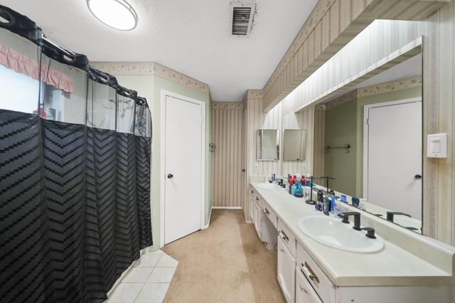 10119 Stonemont Road, La Porte, TX 77571
