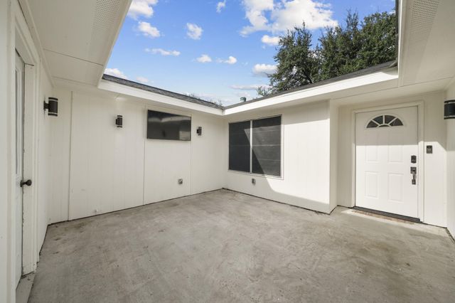 10119 Stonemont Road, La Porte, TX 77571