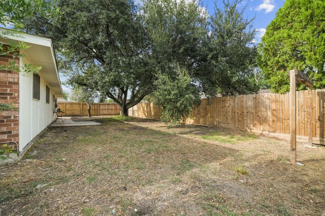 10119 Stonemont Road, La Porte, TX 77571