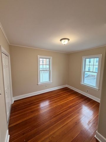 35 Murray St 2, Chelsea, MA 02150
