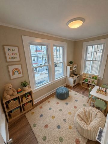 35 Murray St 2, Chelsea, MA 02150