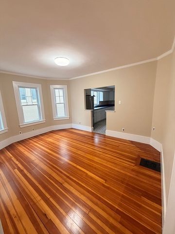35 Murray St 2, Chelsea, MA 02150