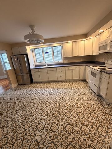 35 Murray St 2, Chelsea, MA 02150