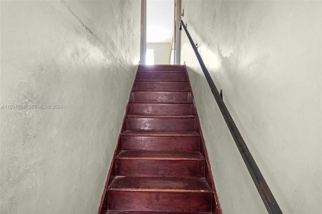 7205 W 2nd Ln, Hialeah, FL 33014