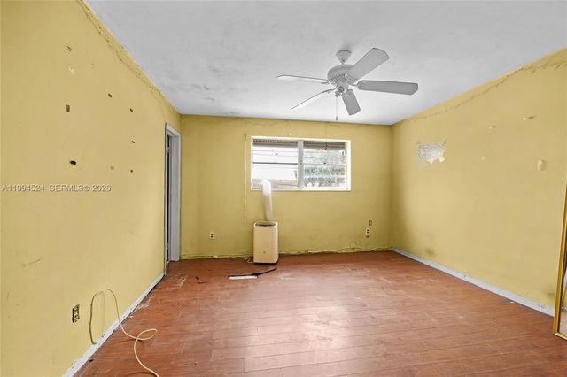 7205 W 2nd Ln, Hialeah, FL 33014