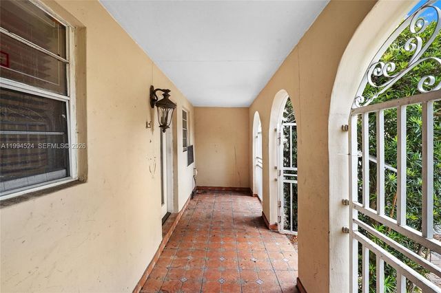 7205 W 2nd Ln, Hialeah, FL 33014