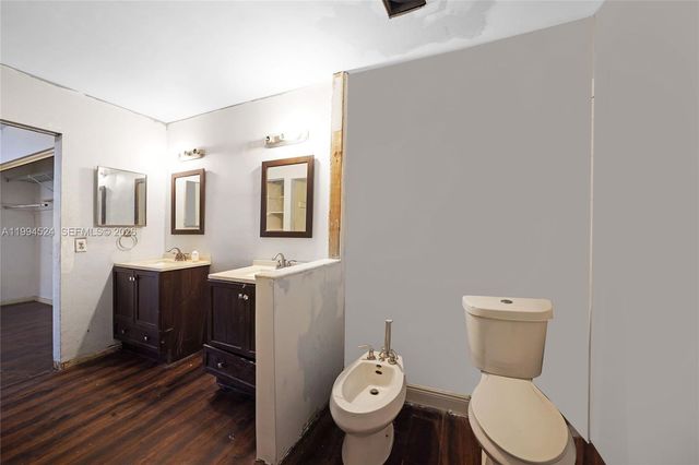 7205 W 2nd Ln, Hialeah, FL 33014