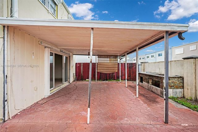 7205 W 2nd Ln, Hialeah, FL 33014