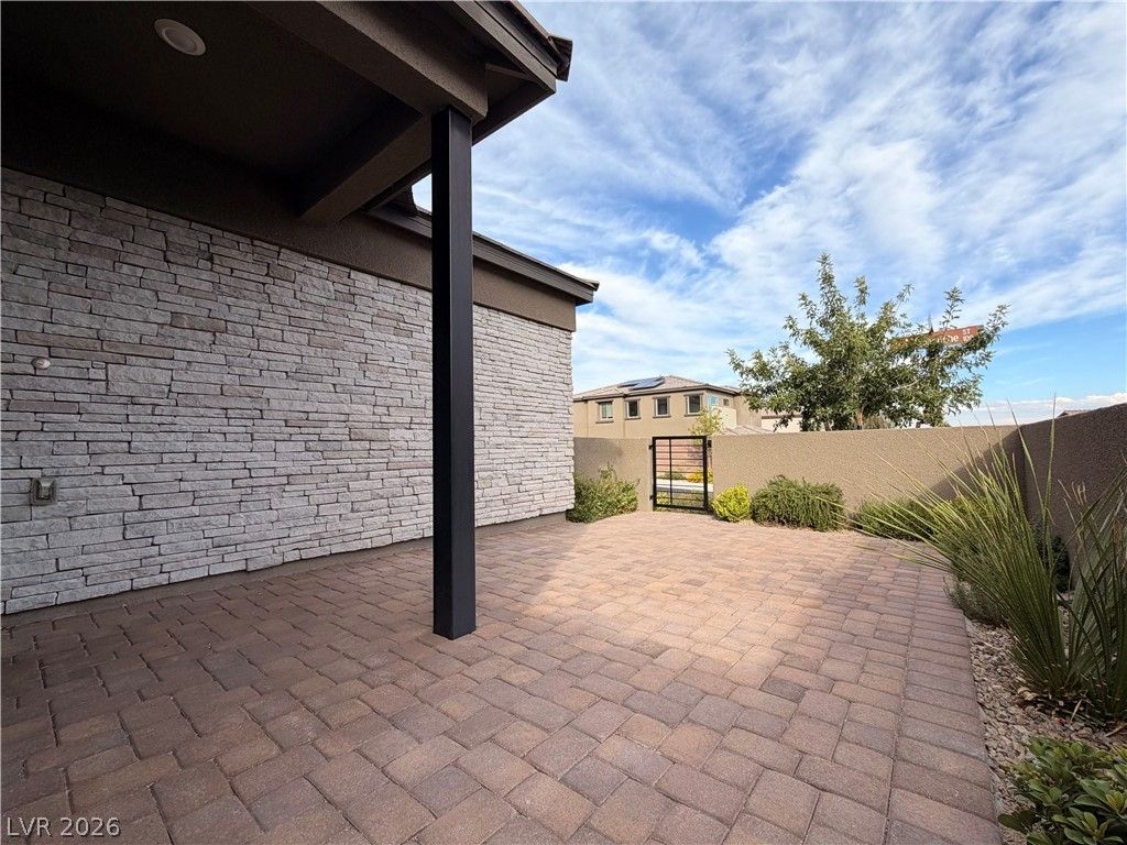 91 Medianoche Street, Las Vegas, NV 89138 — photo 4