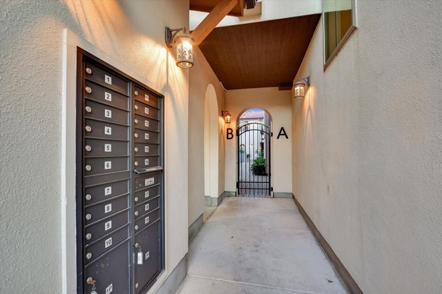 2207 Pasadena DR 1, Austin, TX 78757