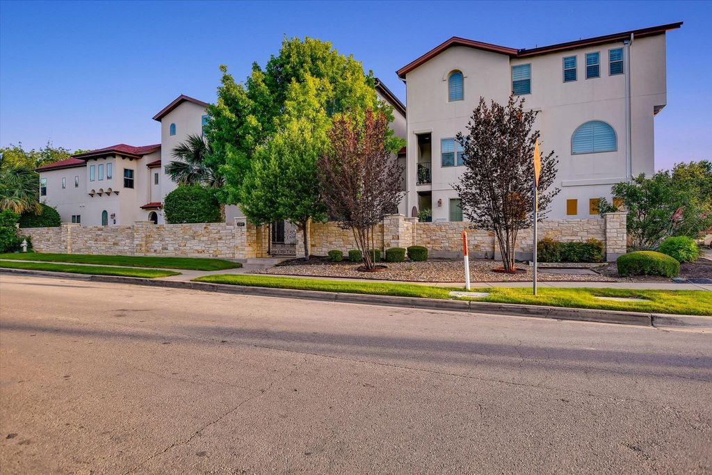 2207 Pasadena DR 1, Austin, TX 78757
