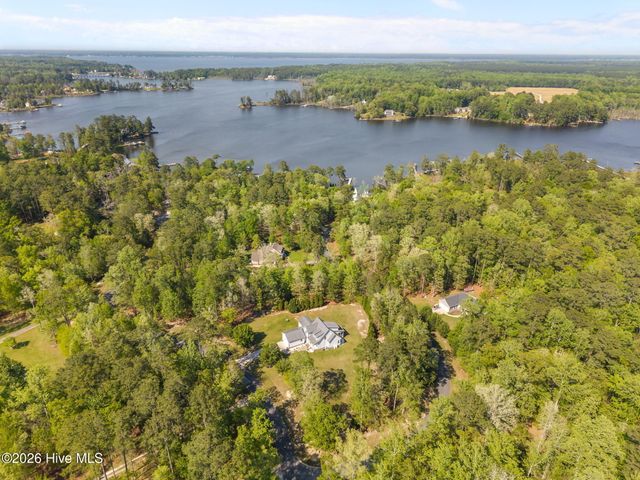 164 Bay View Drive, Chocowinity, NC 27817