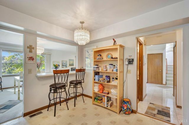 3170 Lakepointe Court, Cincinnati, OH 45248