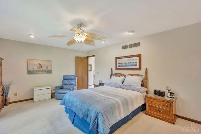 3170 Lakepointe Court, Cincinnati, OH 45248