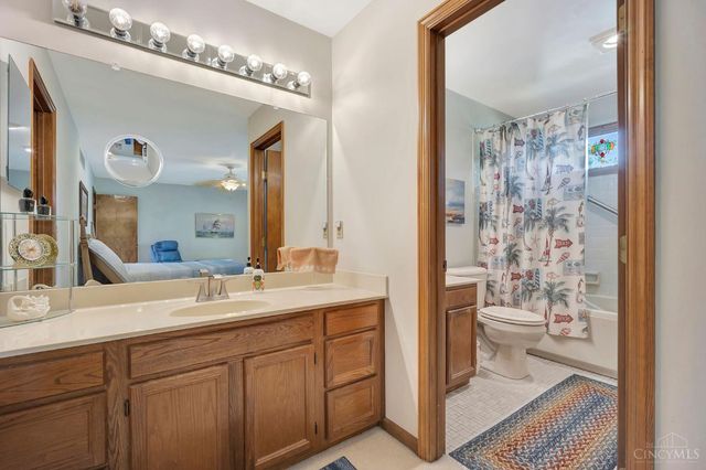 3170 Lakepointe Court, Cincinnati, OH 45248