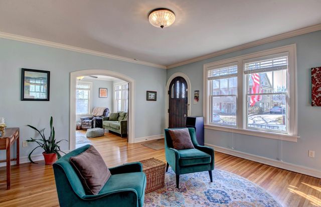 205 Crystal Ct, Little Rock, AR 72205