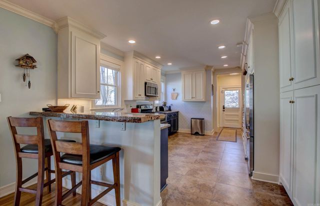 205 Crystal Ct, Little Rock, AR 72205