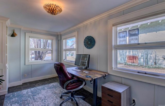 205 Crystal Ct, Little Rock, AR 72205