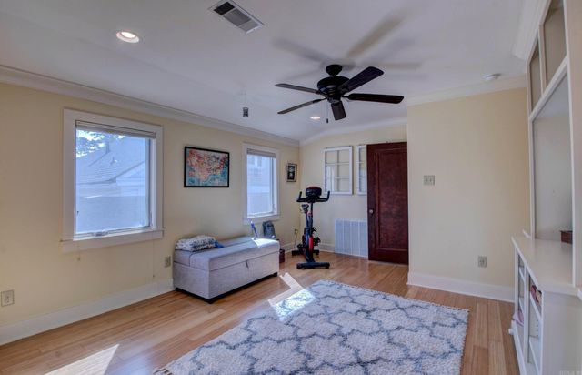 205 Crystal Ct, Little Rock, AR 72205